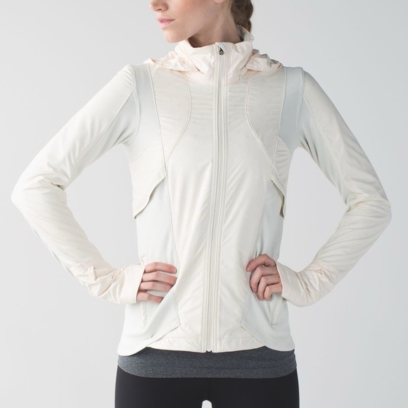 lululemon athletica Jackets & Blazers - Lululemon Kanto Catch Me Run Cream  Jacket Size 4